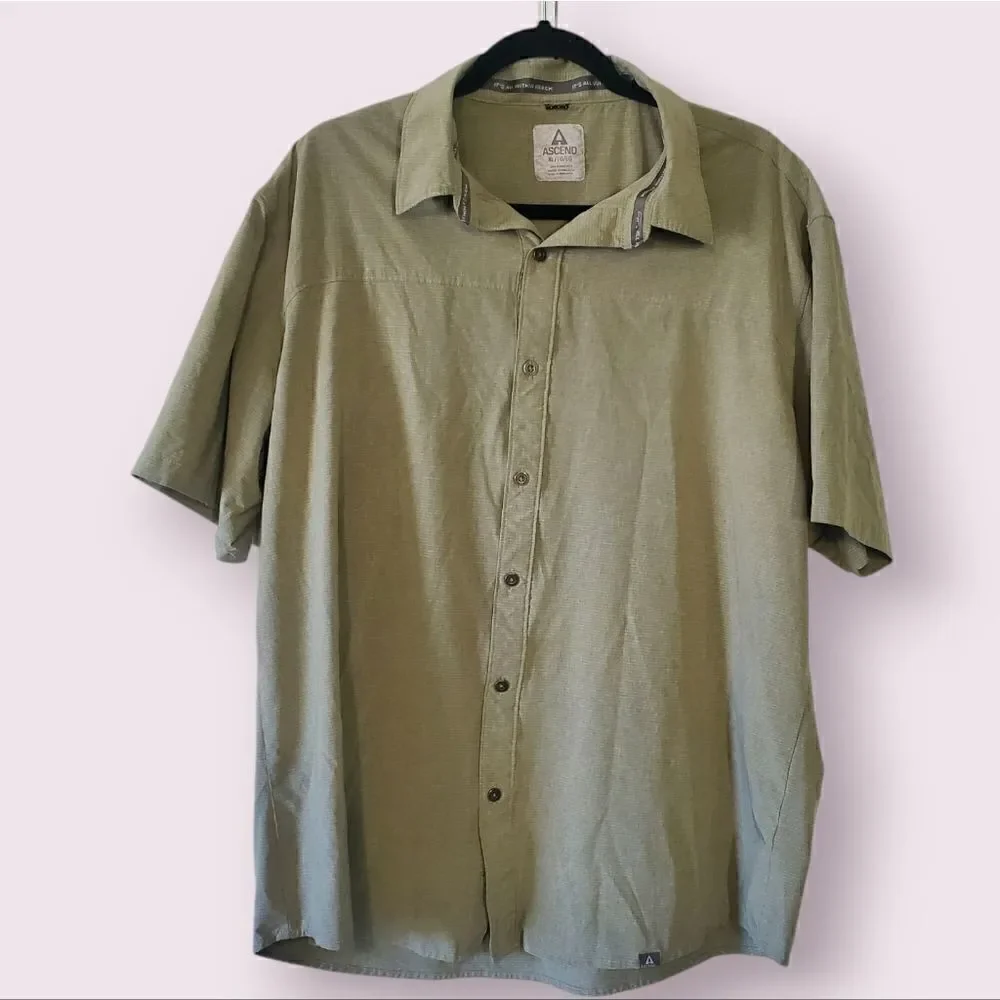 Ascend Stretch Breathable Fabric Short Sleeve Button Front Shirt Bundle Men's XL